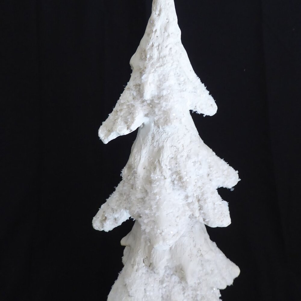 NEW 18” SNOW COVERED CHRISTMAS WINTER FOREST PINE TREE RESIN DECORATION - Picture 10 of 10